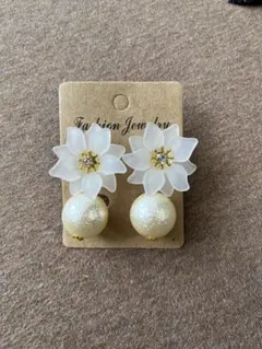 2: フラワーピアス