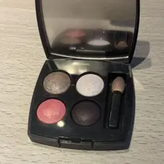 CHANELレキャトル　オンブル 228 アイシャドウ