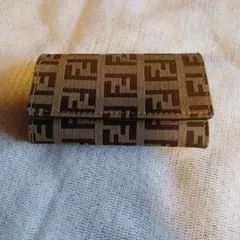FENDI ズッキーノ ポーチ PVC ブラウン ポーチ ズッカ エナメル - メルカリ