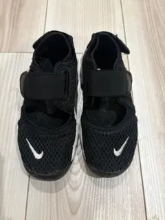 Nike ブラック サンダル ベルクロ式