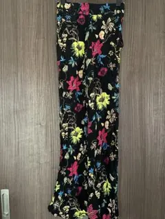 花柄 ワイドパンツ