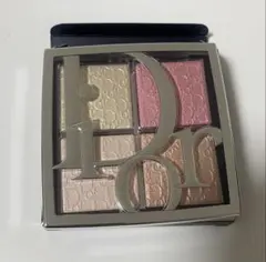 Dior　バックステージグロウマキシマイザーパレット004
