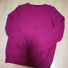 カシミヤ100%　ユニクロVネックニット