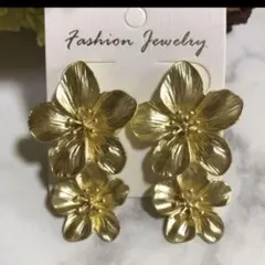 ゴールド　ピアス　お花　大きめ 結婚式　パーティー
