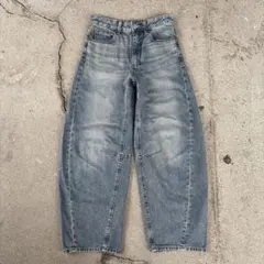 GU 24AW 221-352152 バレルレッグジーンズ(標準) S