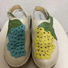 Estacion エスタシオン サボ サンダル フルーツモチーフのサムネイル