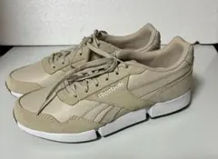 Reebok スニーカー ベージュ