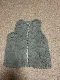 【11/12まで掲載】 AZUL モコモコベスト グレー