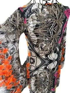 被り知らず‼️レディロール　花柄ワンピース　フリーサイズ　振袖スタイル