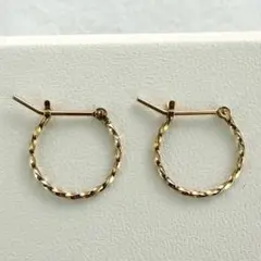 agete アガット K10 ツイスト フープ ピアス