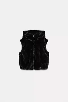 新品未使用　ZARA フェイクファー フーデッドベストのサムネイル