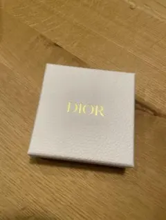 Dior ギフトボックス ホワイト　インテリア