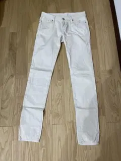 ジーユー　スキニーパンツ　ベージュ