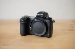 Nikon Z5 ボディ シャッター1010回！ - メルカリ
