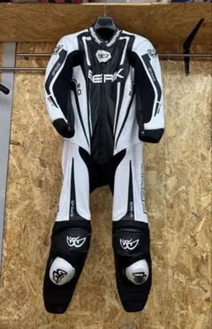 BERIK レーシングスーツ　レディースモデル Mサイズ