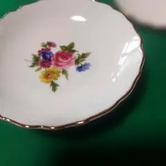 未使用　南風窯　花柄　豆皿　プレート 2枚セット 皿 金彩 縁取りのサムネイル