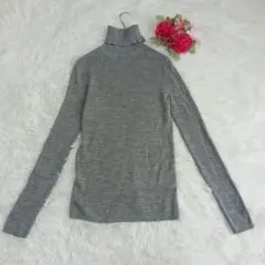 ユニクロUNIQLO タートルネック リブニット 毛100% グレーM シンプル