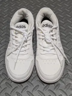 adidas スニーカー ホワイト24cmのサムネイル
