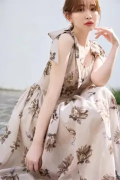 Herlipto Sunflower-Printed Midi Dressのサムネイル