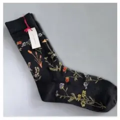 minä perhonen花柄刺繍ミドルソックス ブラウン1足·黑1足2足セット