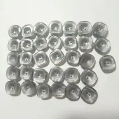 昭和レトロ　ボタン　まとめ売り 14mm×14mm 33個セット　グレー　灰色