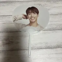 2025年最新】seventeen うちわ ドギョムの人気アイテム - メルカリ