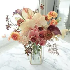 ウェディングブーケ　クラッチブーケ　ブートニア付き　アーティフィシャルフラワー