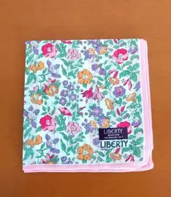 新品☆LIBERTY リバティ ハンカチ 小花柄 シール付き 綿100%のサムネイル