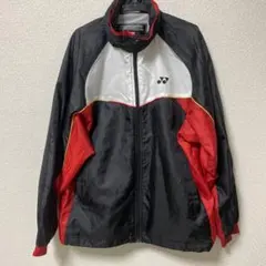 ウィンドブレーカー　ヨネックス　赤　黒