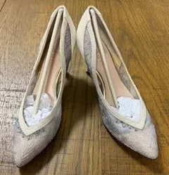 v seven twelve thirty チュールパンプス アイボリー