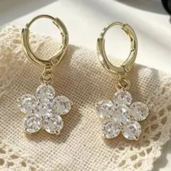 CZダイヤ　フープピアス　925 18k GP 花　フラワー　揺れる　金アレ対応