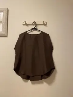 titivateノースリーブトップス