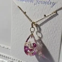 1887.スワロ入り♡ しずく型レジンネックレス♡ - メルカリ