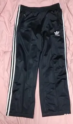 4*）様 アディダス ジャージパンツ 黒×白線 サイズ100 （国内M）