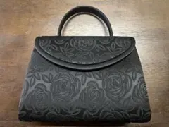 新品❤️おしゃれ❤️プチソワール ローズ柄 フォーマルバッグ　ブラック