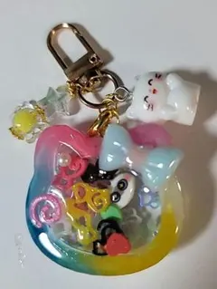 683猫ちゃんシャカシャカレジンキーホルダー