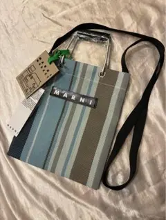 新品 　本日15時まで　MARNI MARKET ショルダーバッグ ストライプのサムネイル