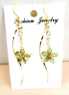 513④# ピアス ハンドメイド フラワー レジン 桜 夏ピアス 秋ピアス