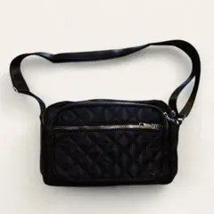 ショルダーバッグ 大容量 多収納 黒 iPadmini 通勤 通学 菱格柄