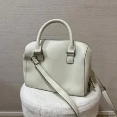 ホワイトレザーショルダーバッグ