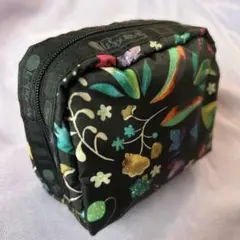 Item thumbnail for item e870ce73-3cbd-436a-b80c-72b3f2c674fa