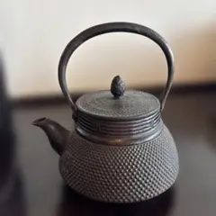 鉄瓶 龍文堂造 霰文様 鋳鉄製 茶道具 - メルカリ