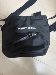 TOMMY JEANS ブラックショルダーバッグのサムネイル