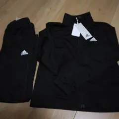 adidas ジャージ上下セット 黒　薄手　未使用品あり　130㎝