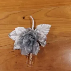 グレー コサージュ