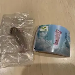 虚無 。魂 ウーパールーパーmine チャーム めじるしアクセサリー 白