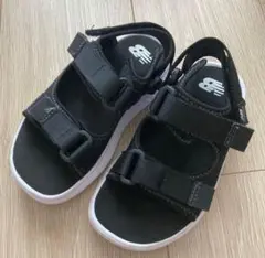 ニューバランス　キッズ　サンダル　16㎝　ブラック