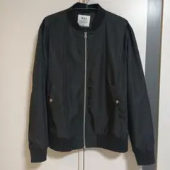 ikka アウター　ジャケット（ポリ素材、光沢あり）