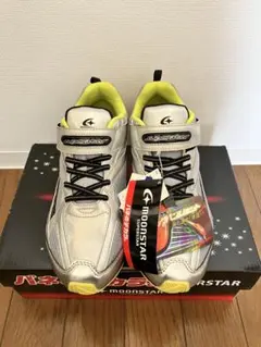 新品　バネのチカラ　MOONSTAR シルバー/イエロー23.5cm