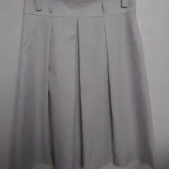 THE SUIT COMPANY ライトグレー プリーツスカート ひざ丈のサムネイル